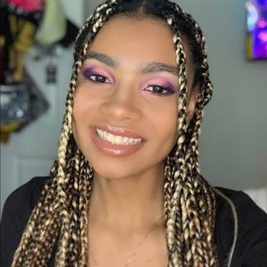 Meet your Posher, Mesha